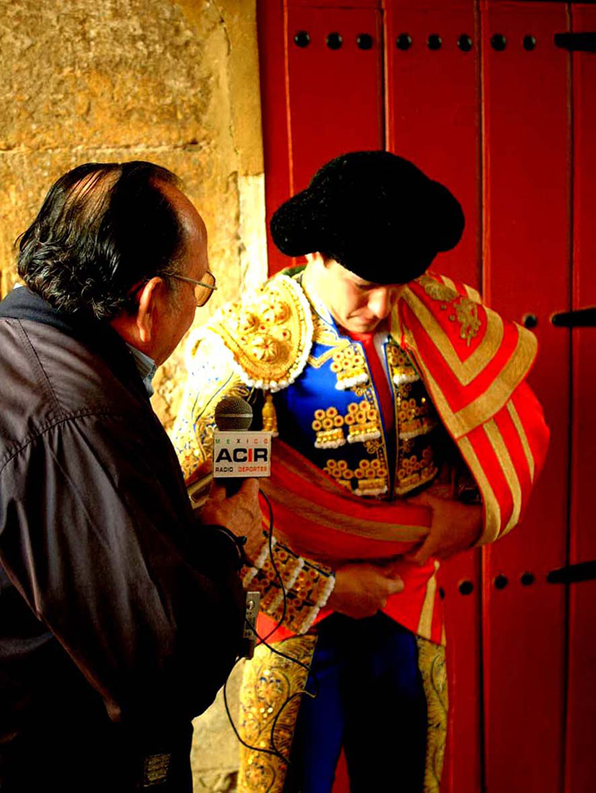 Enrique Hernández Flores y Julián López "El Juli" en "La Maestranza"